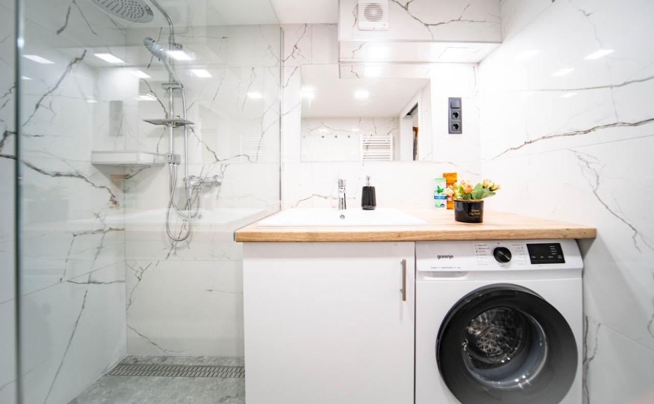 Free Parking Basilica Rob'S Home - Ac, Wi-Fi, Smart Tv Budapest Exterior foto